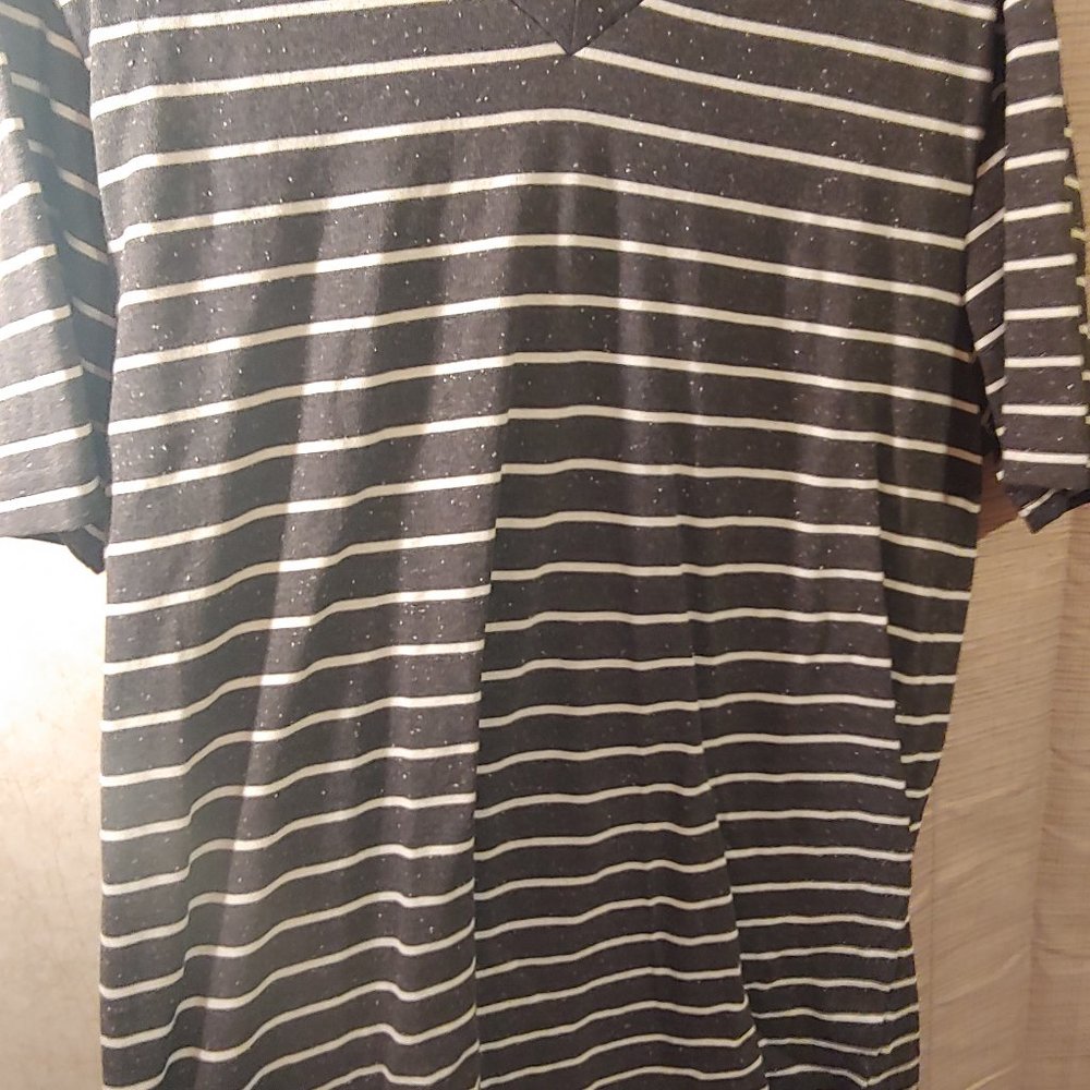 Arizona V Neck Tee